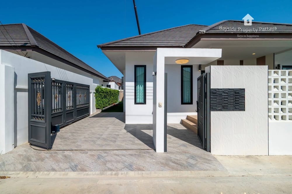 spacious-3-bedroom-villa-for-sale-in-the-lake-huay-yai-east-pattaya-bpp-442 2