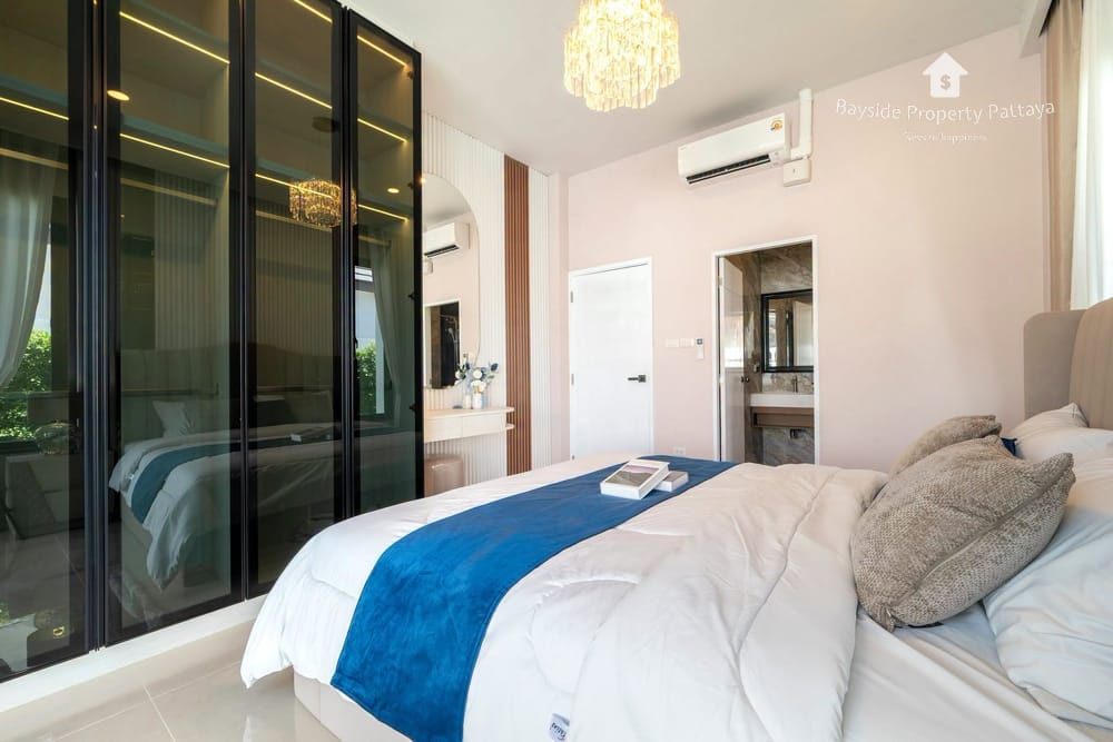 Spacious 3-Bedroom Villa for Sale in The Lake Huay Yai, East Pattaya 7