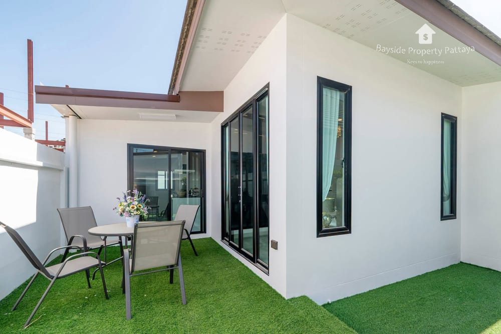 Spacious 3-Bedroom Villa for Sale in The Lake Huay Yai, East Pattaya 11