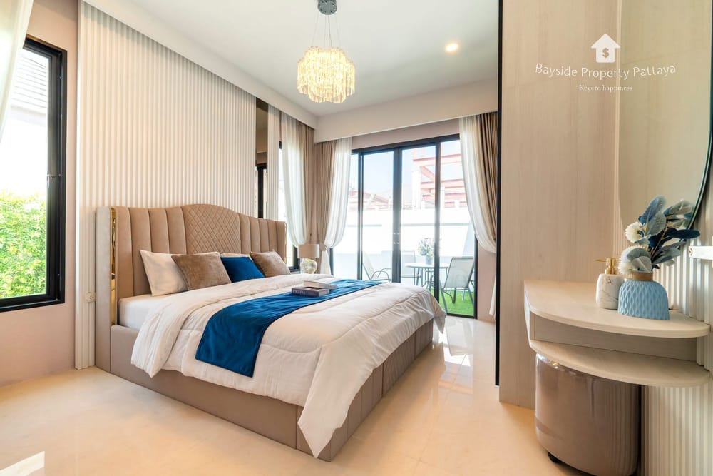 Spacious 3-Bedroom Villa for Sale in The Lake Huay Yai, East Pattaya 12