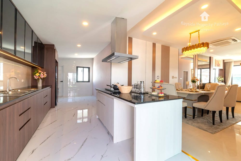 Spacious 3-Bedroom Villa for Sale in The Lake Huay Yai, East Pattaya 17