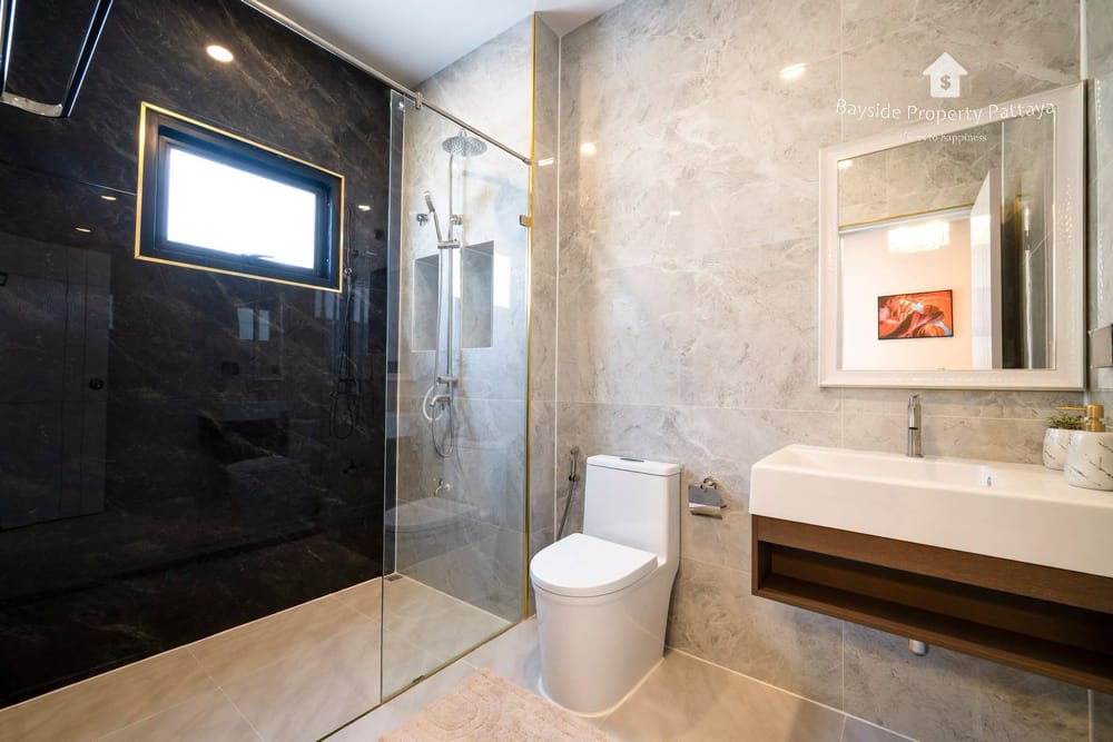Spacious 3-Bedroom Villa for Sale in The Lake Huay Yai, East Pattaya 20