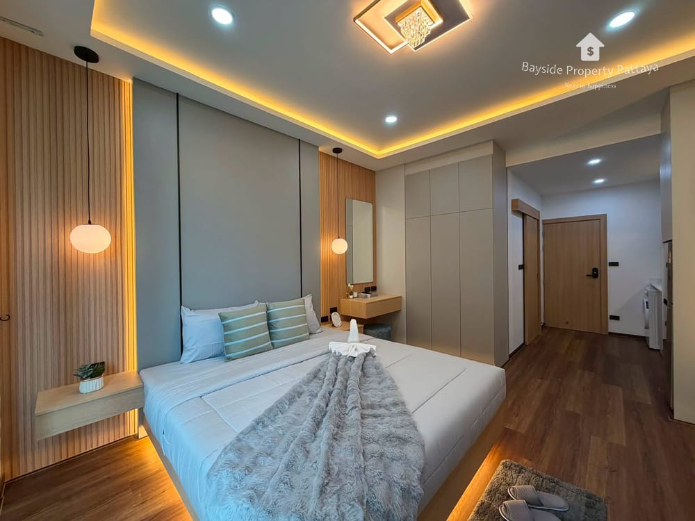 Modern 1-Bedroom Studio for Sale with Air Conditioning in Pratumnak, Pattaya 15
