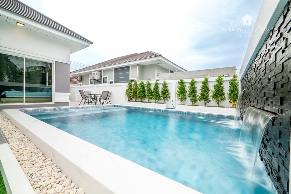 spacious-3-bedroom-detached-house-for-sale-in-nong-pla-lai-pattaya-pet-friendly-with-air-conditioning-bpp-437 1