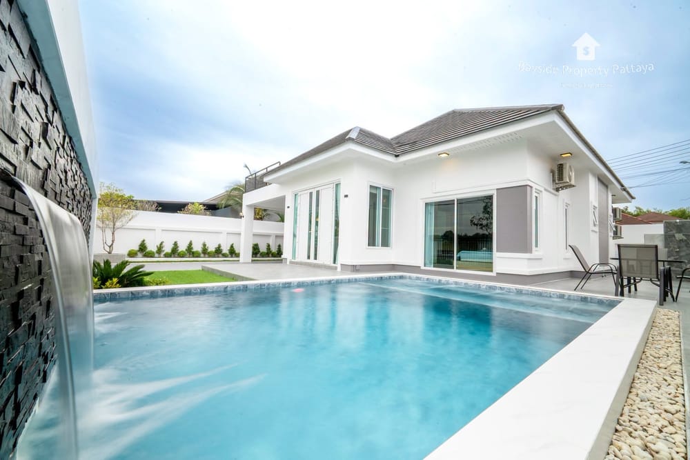 spacious-3-bedroom-detached-house-for-sale-in-nong-pla-lai-pattaya-pet-friendly-with-air-conditioning-bpp-437 2