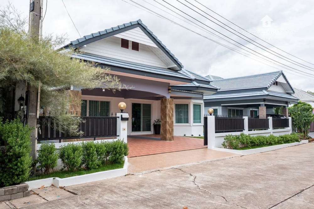 spacious-3-bedroom-detached-house-for-sale-in-nong-pla-lai-pattaya-city-view-bpp-436 1