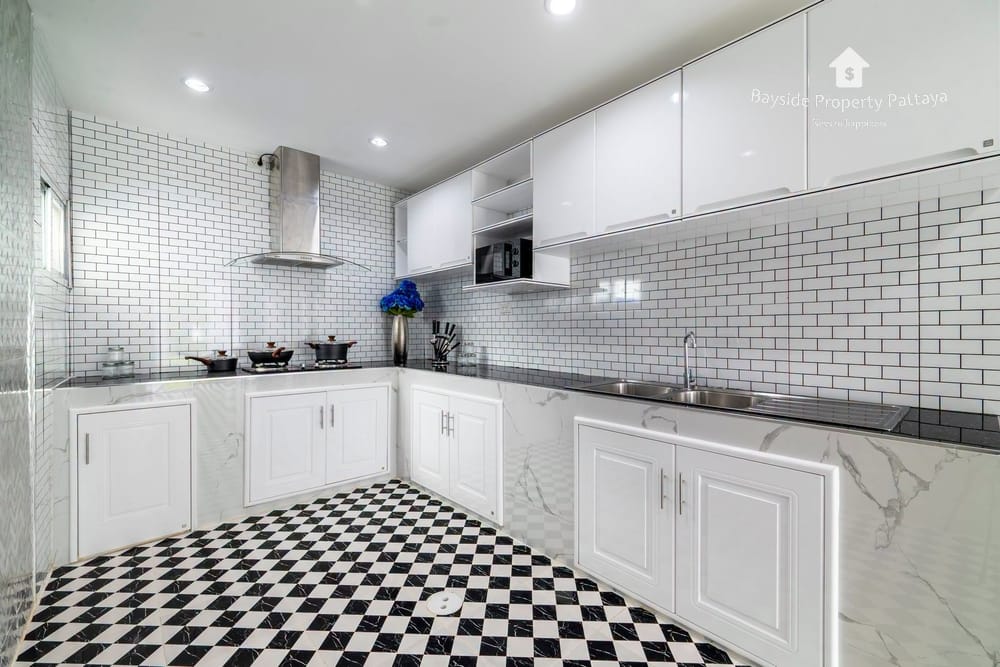 Продам 3-к. дом, 250м², 2/2 эт. в Nong Pla Lai, Pattaya - City View 17