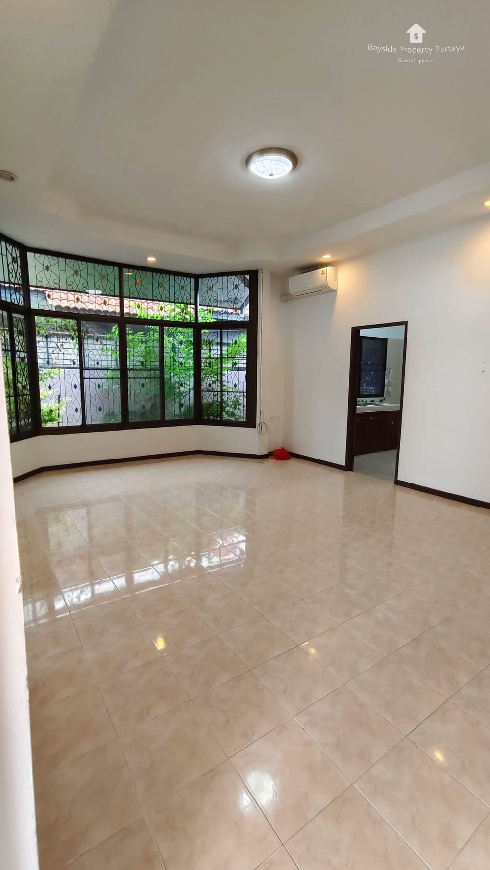 Modern 2-Bedroom Detached House with City View in East Pattaya - 24/7 Security 4