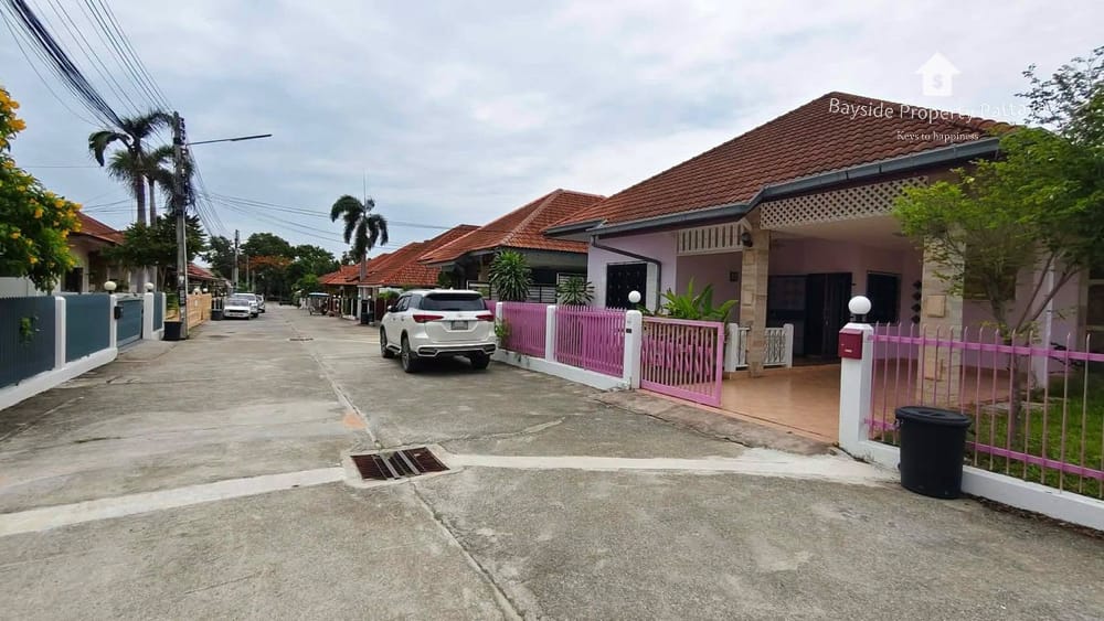 Modern 2-Bedroom Detached House with City View in East Pattaya - 24/7 Security 8