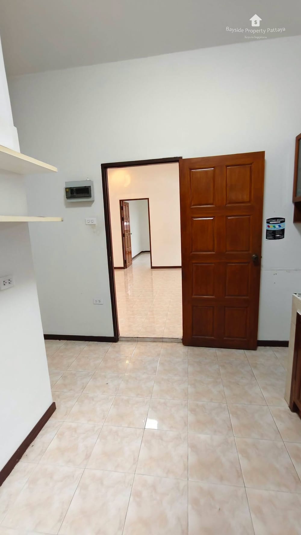 Modern 2-Bedroom Detached House with City View in East Pattaya - 24/7 Security 9