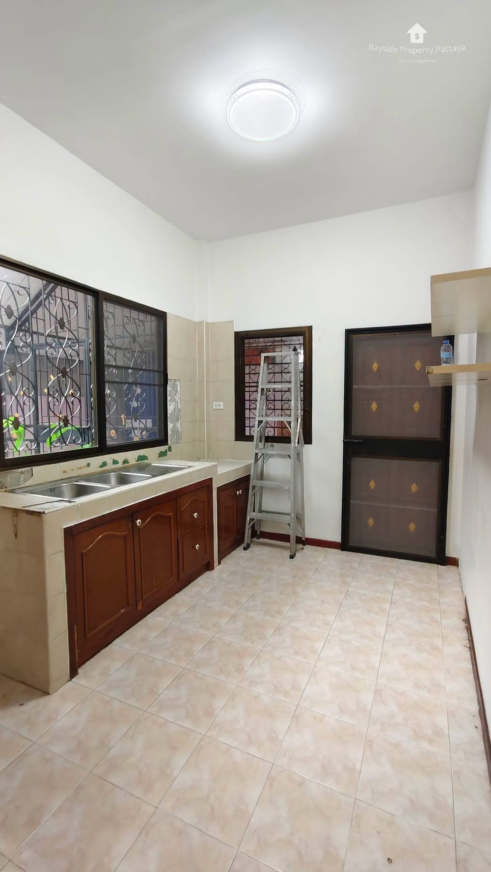 Modern 2-Bedroom Detached House with City View in East Pattaya - 24/7 Security 11