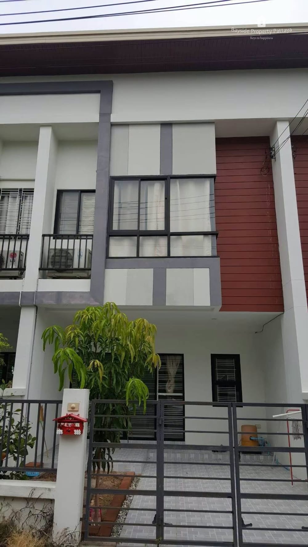 Modern 3-Bedroom House for Sale in Patta Town, East Pattaya - Pet Friendly 1