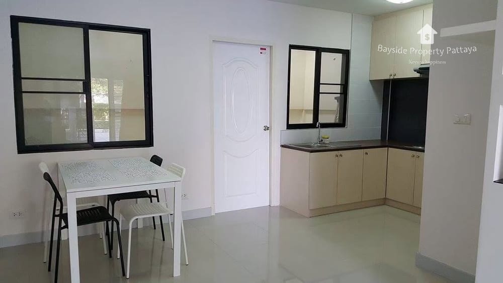 Modern 3-Bedroom House for Sale in Patta Town, East Pattaya - Pet Friendly 4
