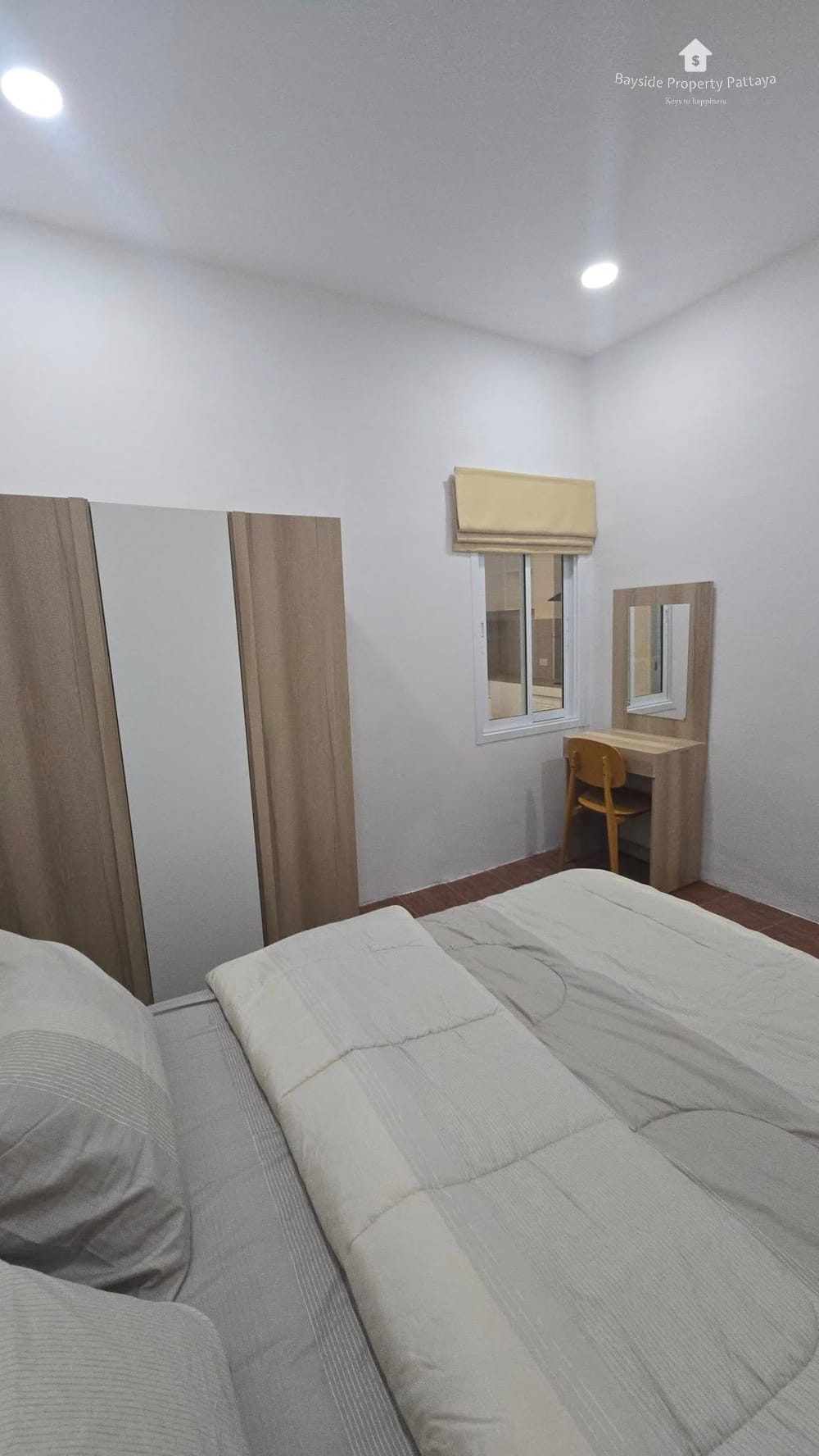 Reihenhaus mit 2 Schlafzimmern in Na Kluea, Pattaya inkl. Klimaanlage zu verkaufen 3