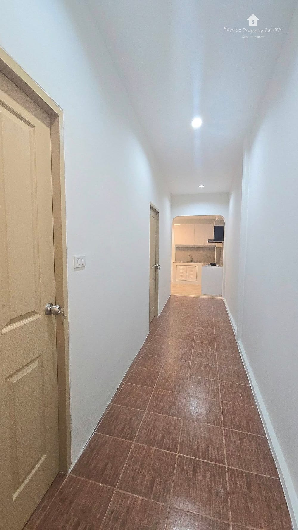 Reihenhaus mit 2 Schlafzimmern in Na Kluea, Pattaya inkl. Klimaanlage zu verkaufen 5