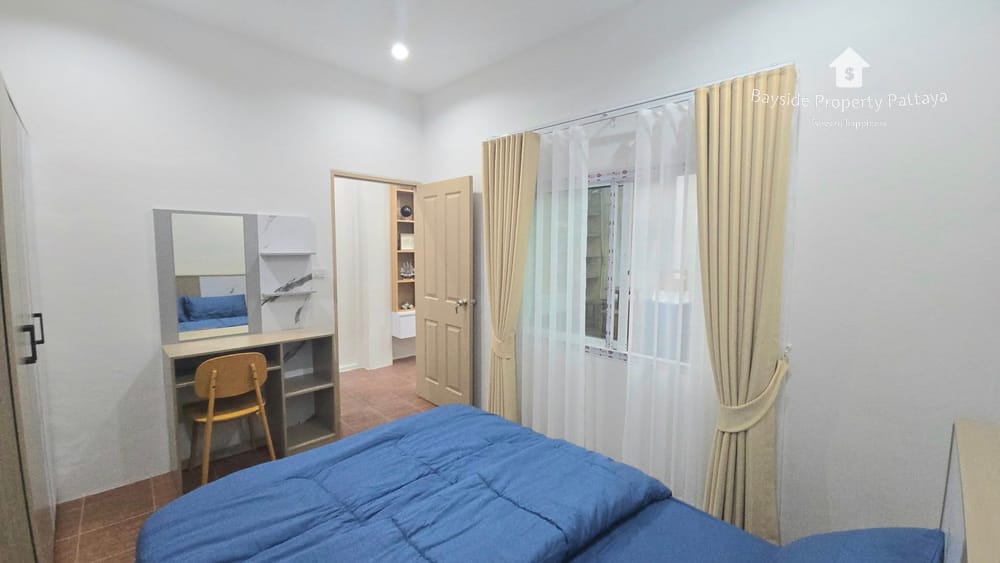Reihenhaus mit 2 Schlafzimmern in Na Kluea, Pattaya inkl. Klimaanlage zu verkaufen 9
