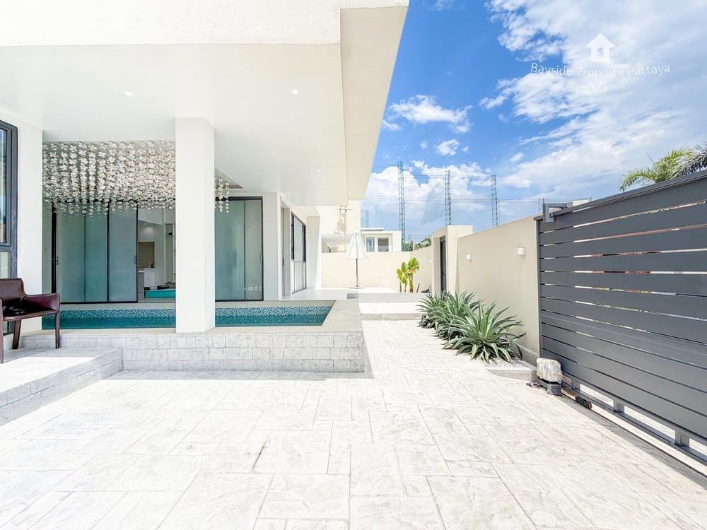 Spacious 3-Bedroom Pool Villa for Sale in East Pattaya - Pet Friendly 3