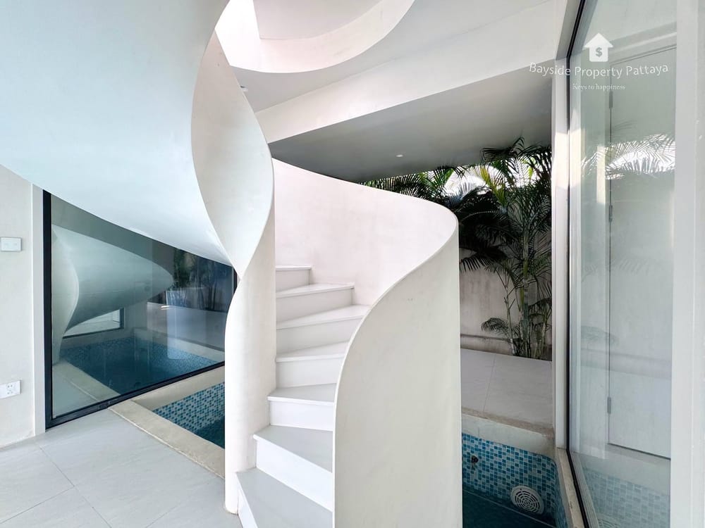 Spacious 3-Bedroom Pool Villa for Sale in East Pattaya - Pet Friendly 16