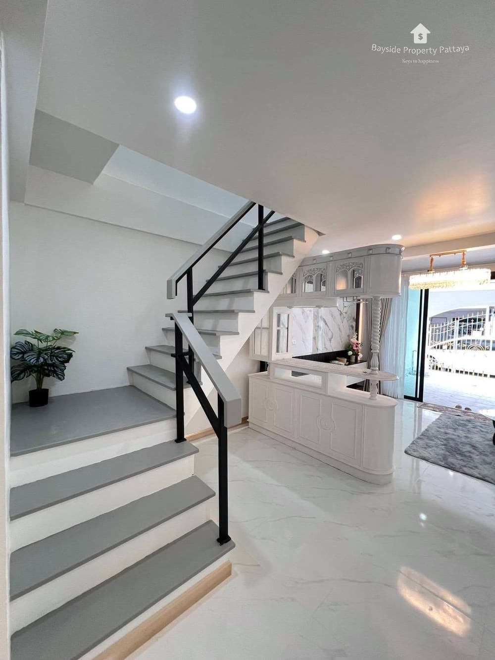2-Bedroom Townhouse for Sale in Pet-Friendly East Pattaya 2