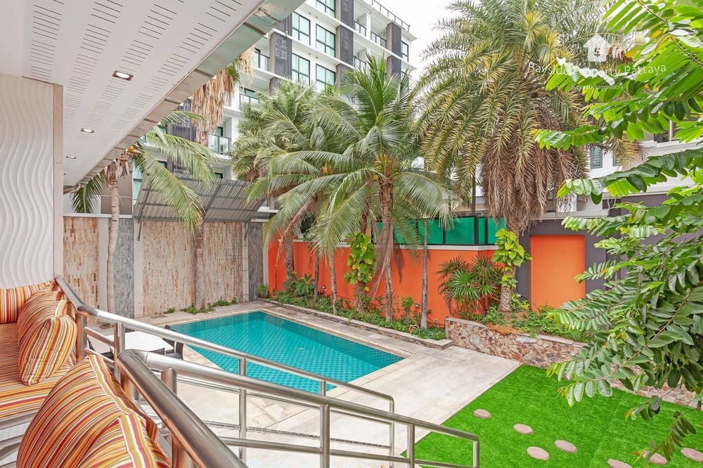Spacious 4-Bedroom Pool Villa with City View in Pratumnak, Pattaya - For Sale and Rent 2