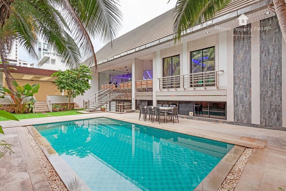 Spacious 4-Bedroom Pool Villa with City View in Pratumnak, Pattaya - For Sale and Rent 3