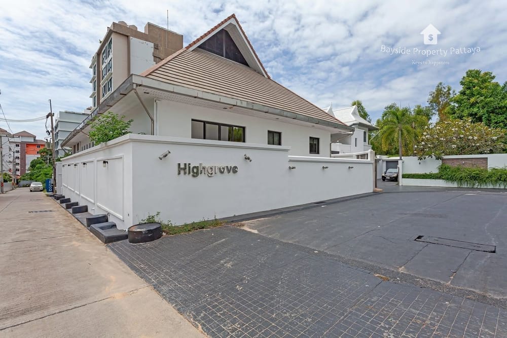 Spacious 4-Bedroom Pool Villa with City View in Pratumnak, Pattaya - For Sale and Rent 8