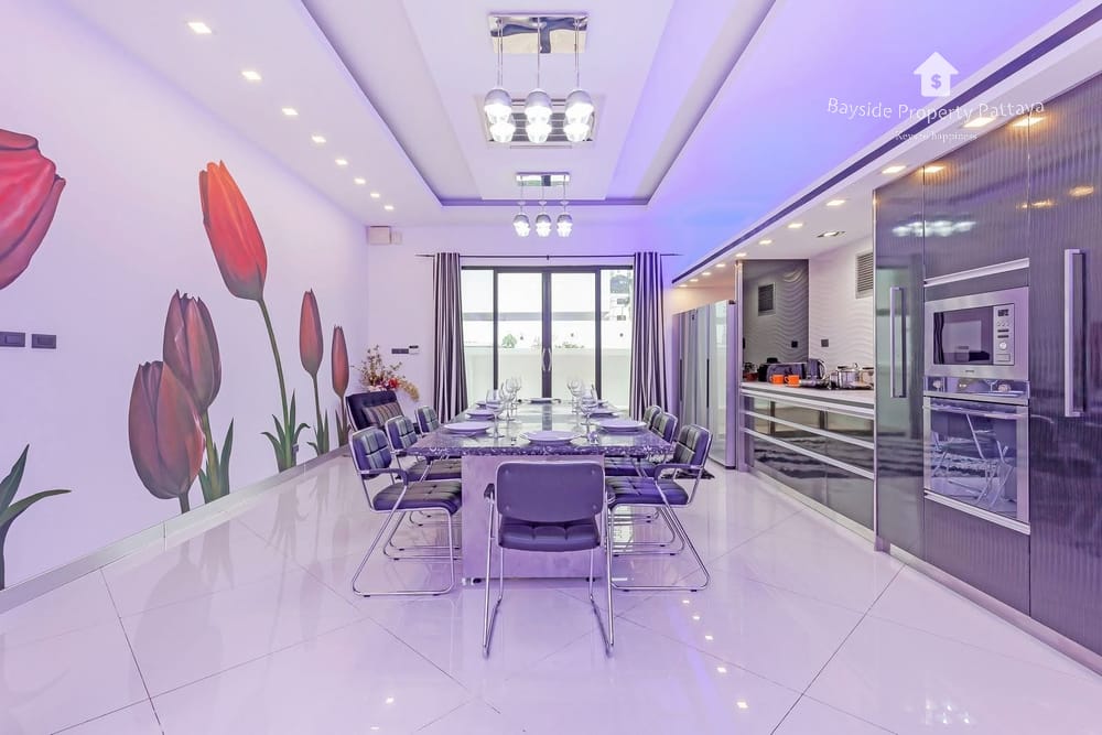 Spacious 4-Bedroom Pool Villa with City View in Pratumnak, Pattaya - For Sale and Rent 11