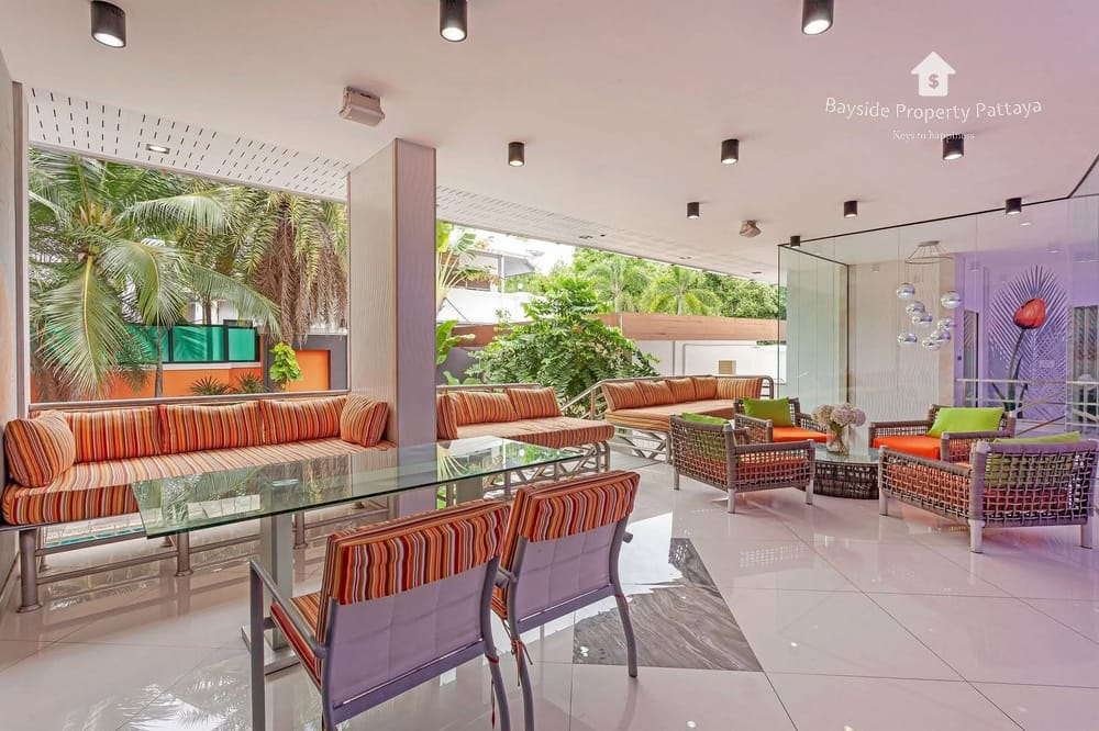 Spacious 4-Bedroom Pool Villa with City View in Pratumnak, Pattaya - For Sale and Rent 17