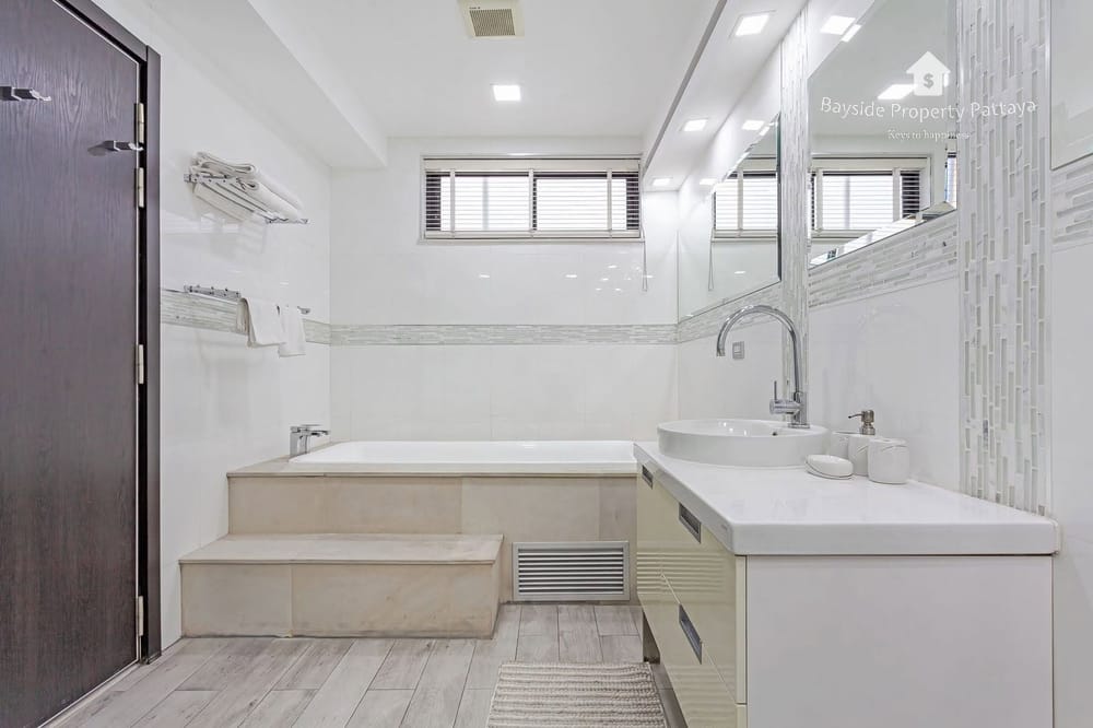 Spacious 4-Bedroom Pool Villa with City View in Pratumnak, Pattaya - For Sale and Rent 24