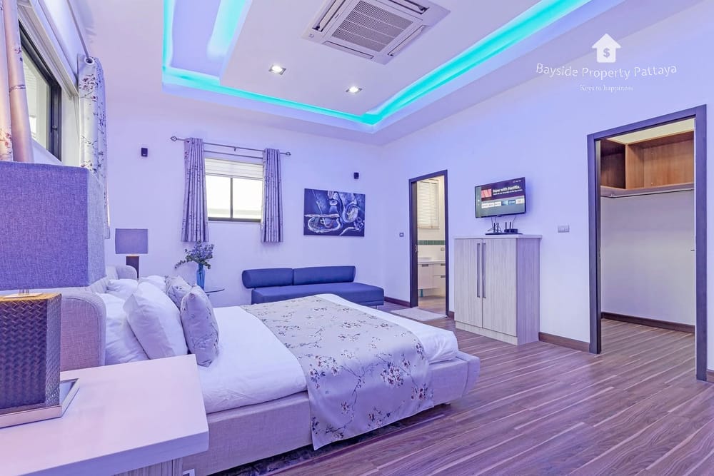 Spacious 4-Bedroom Pool Villa with City View in Pratumnak, Pattaya - For Sale and Rent 26
