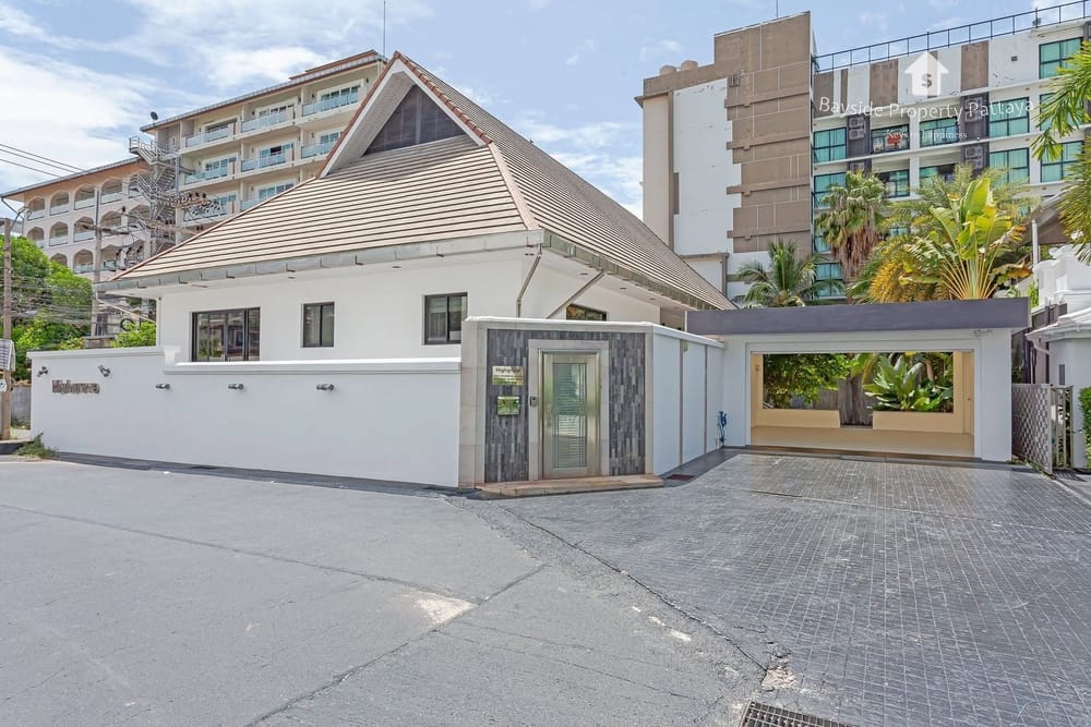Spacious 4-Bedroom Pool Villa with City View in Pratumnak, Pattaya - For Sale and Rent 27