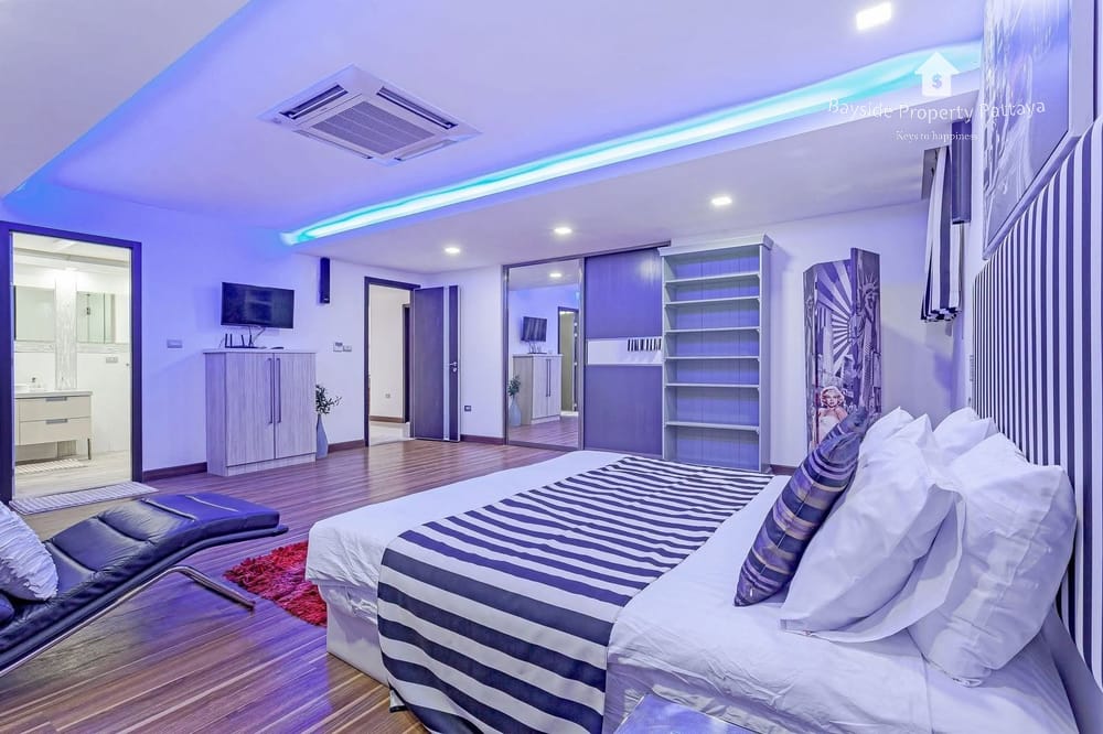 Spacious 4-Bedroom Pool Villa with City View in Pratumnak, Pattaya - For Sale and Rent 28