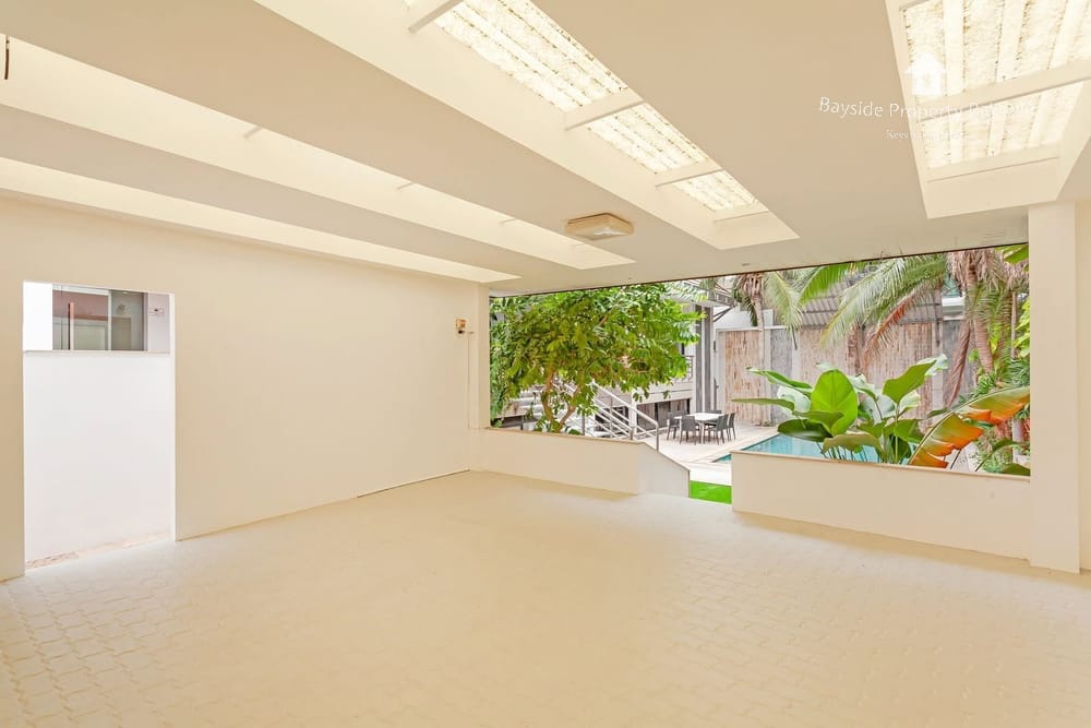 Spacious 4-Bedroom Pool Villa with City View in Pratumnak, Pattaya - For Sale and Rent 29