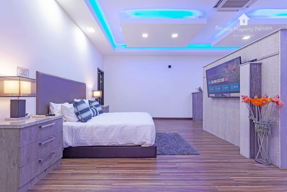 Spacious 4-Bedroom Pool Villa with City View in Pratumnak, Pattaya - For Sale and Rent 30