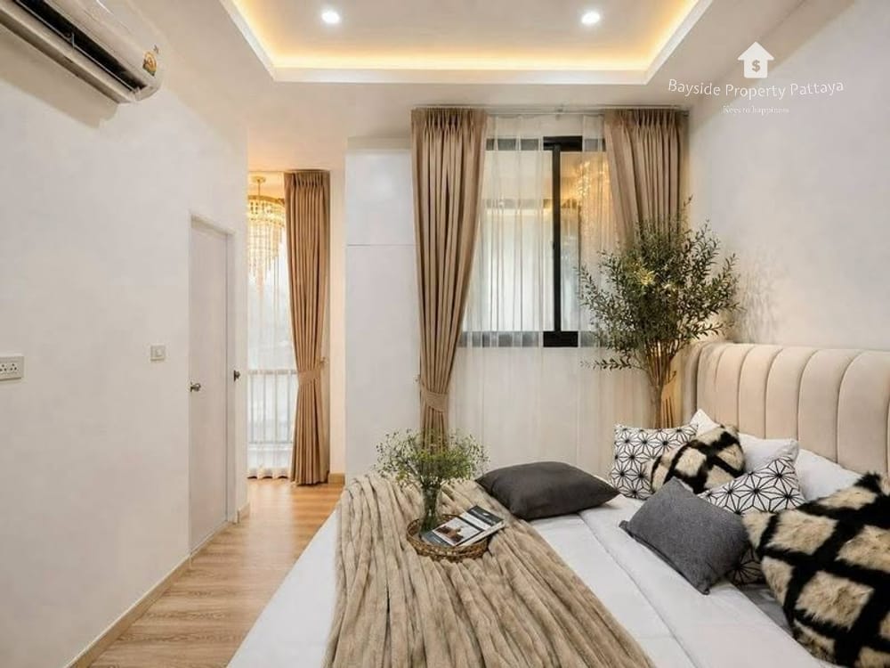Сдам 4-к. таунхаус, 300м², ЖК Na Kluea, 3/4 эт. 12