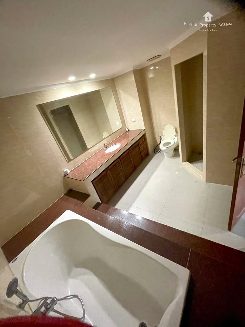 2-Bedroom Condo for Rent in View Talay Residence 3, Jomtien - City View with Air Conditioning 21