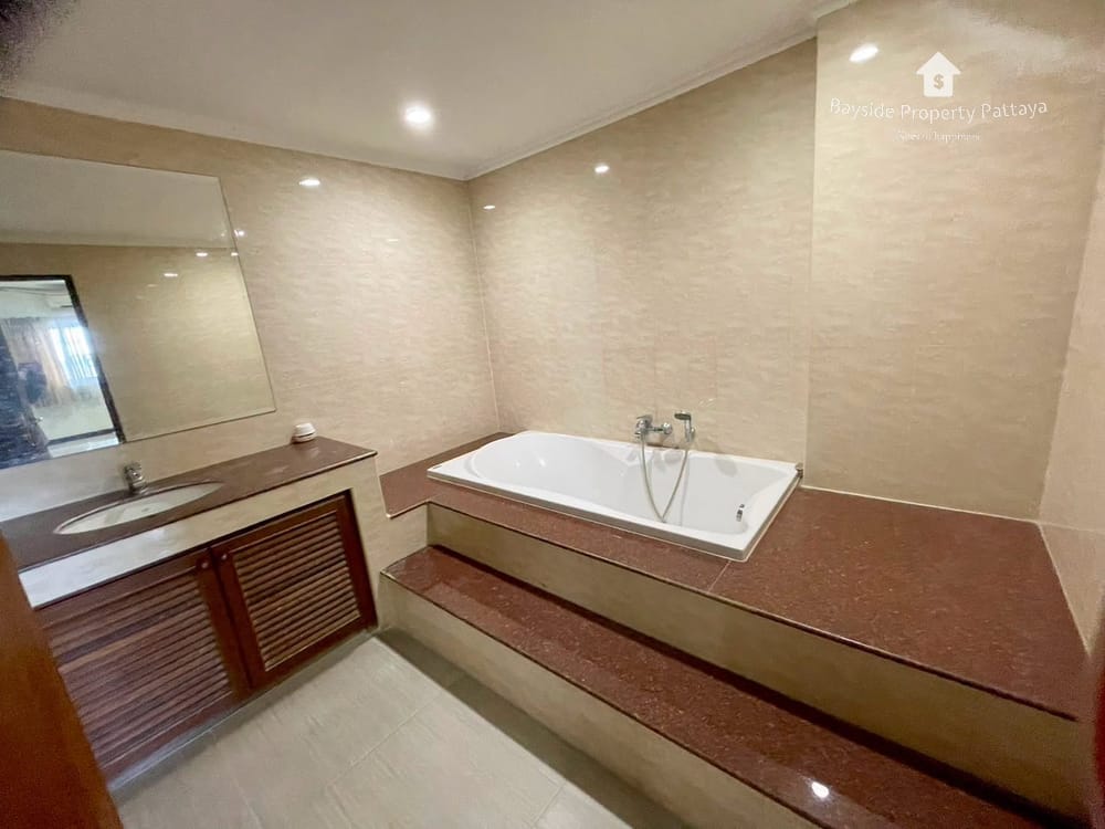 2-Bedroom Condo for Rent in View Talay Residence 3, Jomtien - City View with Air Conditioning 23
