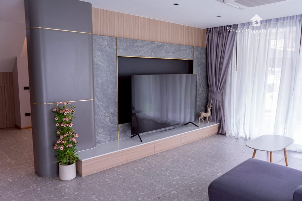 Сдаю 3-к. дом, 150м², на участке 4 сот., Jomtien 7