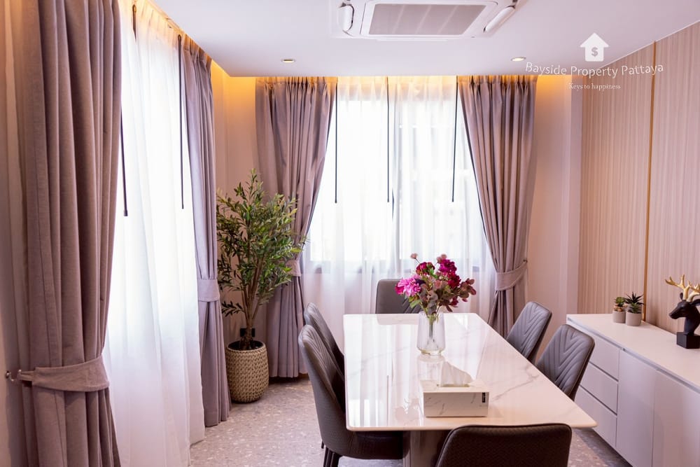 Сдаю 3-к. дом, 150м², на участке 4 сот., Jomtien 9