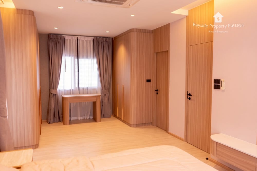 Сдаю 3-к. дом, 150м², на участке 4 сот., Jomtien 12