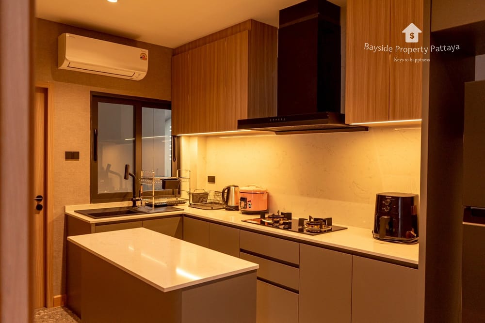 Сдаю 3-к. дом, 150м², на участке 4 сот., Jomtien 32