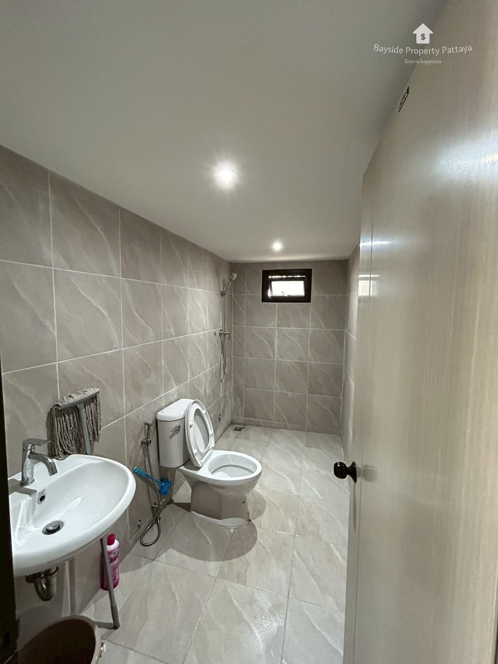 Сдаю 3-к. дом, 150м², на участке 4 сот., Jomtien 33