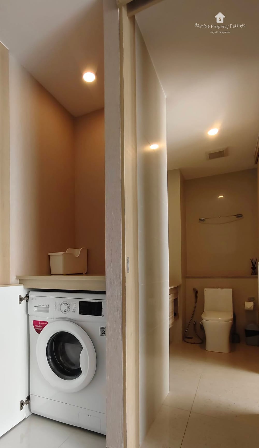 Sea View 1 Bedroom Condo for Rent at The Riviera Jomtien, Pattaya - 24/7 Security 4
