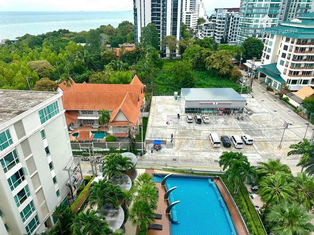 The Peak Towers: Studio-Apartment mit Meerblick in Pratumnak 10