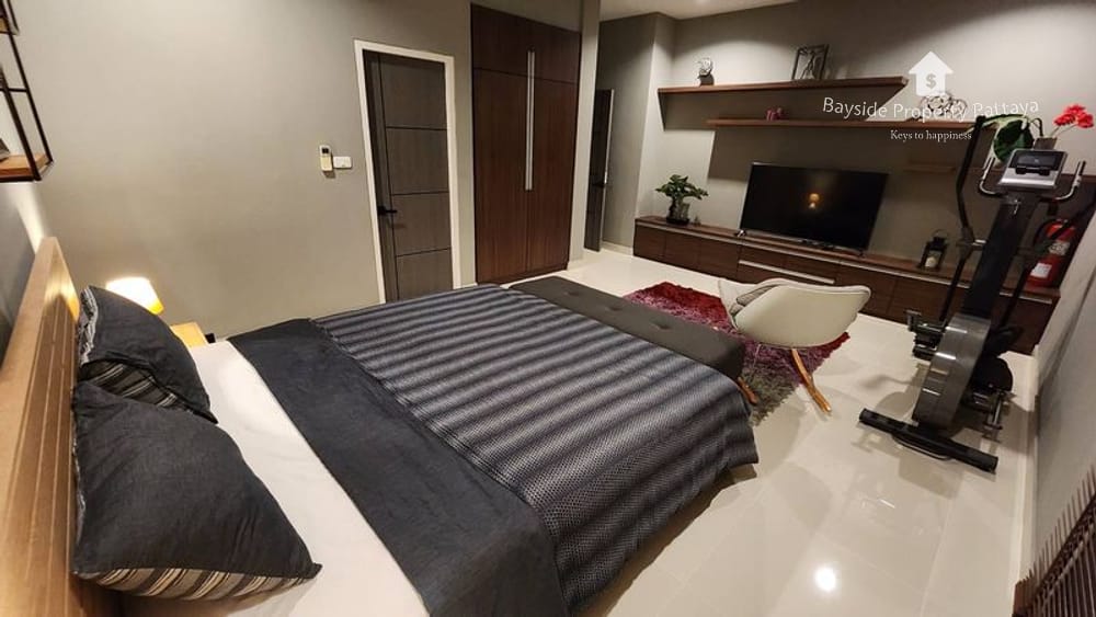 3-Bedroom Pool Villa for Rent in East Pattaya with Air Conditioning 12