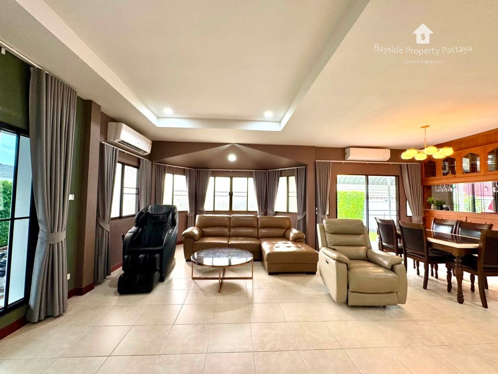 3-Bedroom Detached House with 24/7 Security at The Siam Place Pool Villa, East Pattaya 2