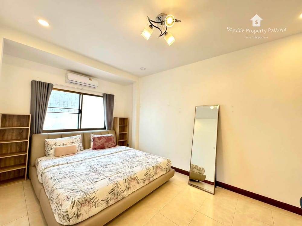 3-Bedroom Detached House with 24/7 Security at The Siam Place Pool Villa, East Pattaya 14