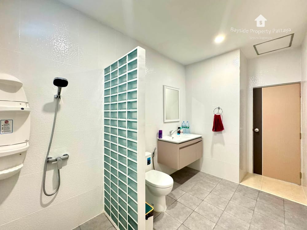 3-Bedroom Detached House with 24/7 Security at The Siam Place Pool Villa, East Pattaya 22