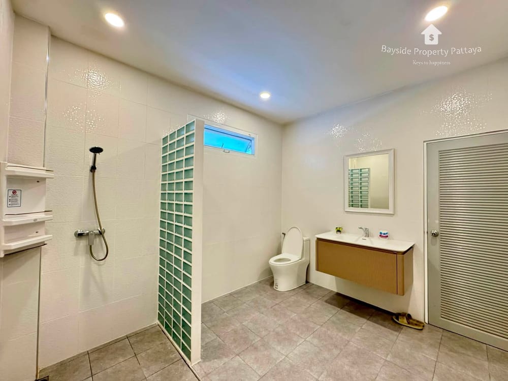 3-Bedroom Detached House with 24/7 Security at The Siam Place Pool Villa, East Pattaya 24