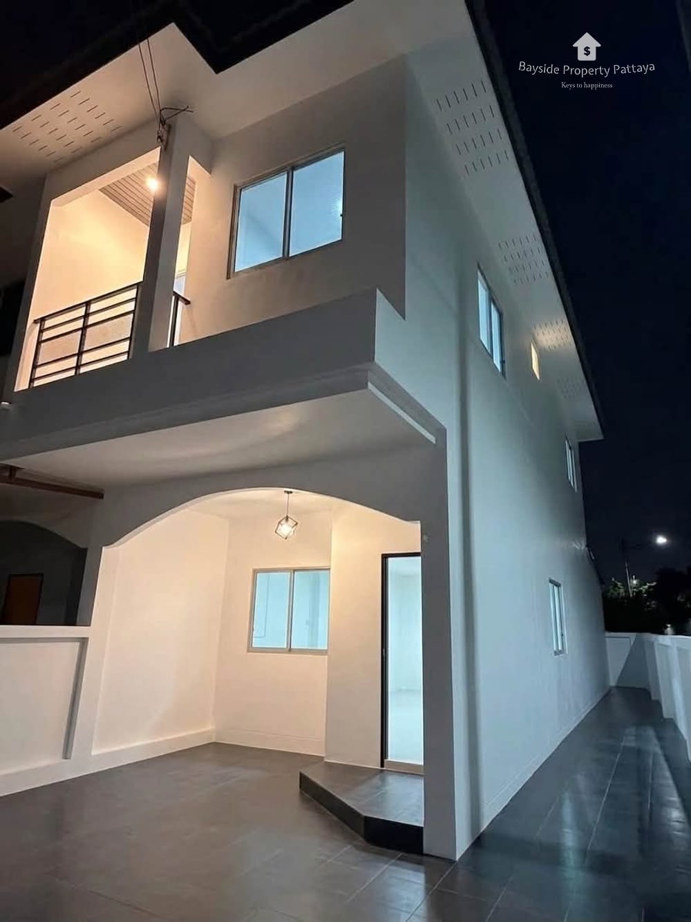 East Pattaya: Haus mit Stadtblick und 2 Schlafzimmern zu verkaufen 2